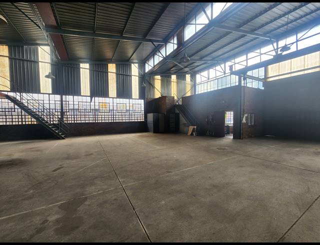600M² WAREHOUSE TO LET IN DELVILLE